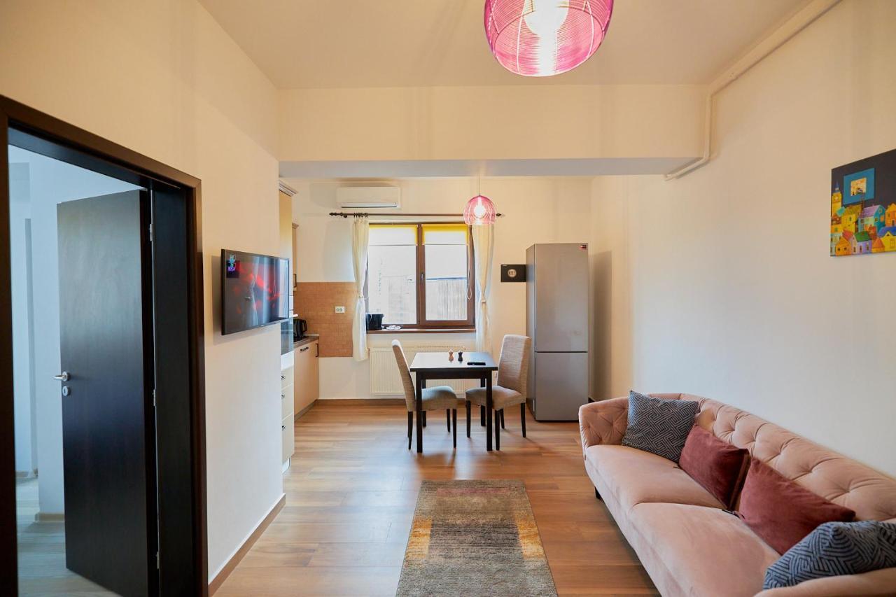 Cozy 3 Bedroom Apartments In Centre Of Iasi Palas Mall Exterior photo