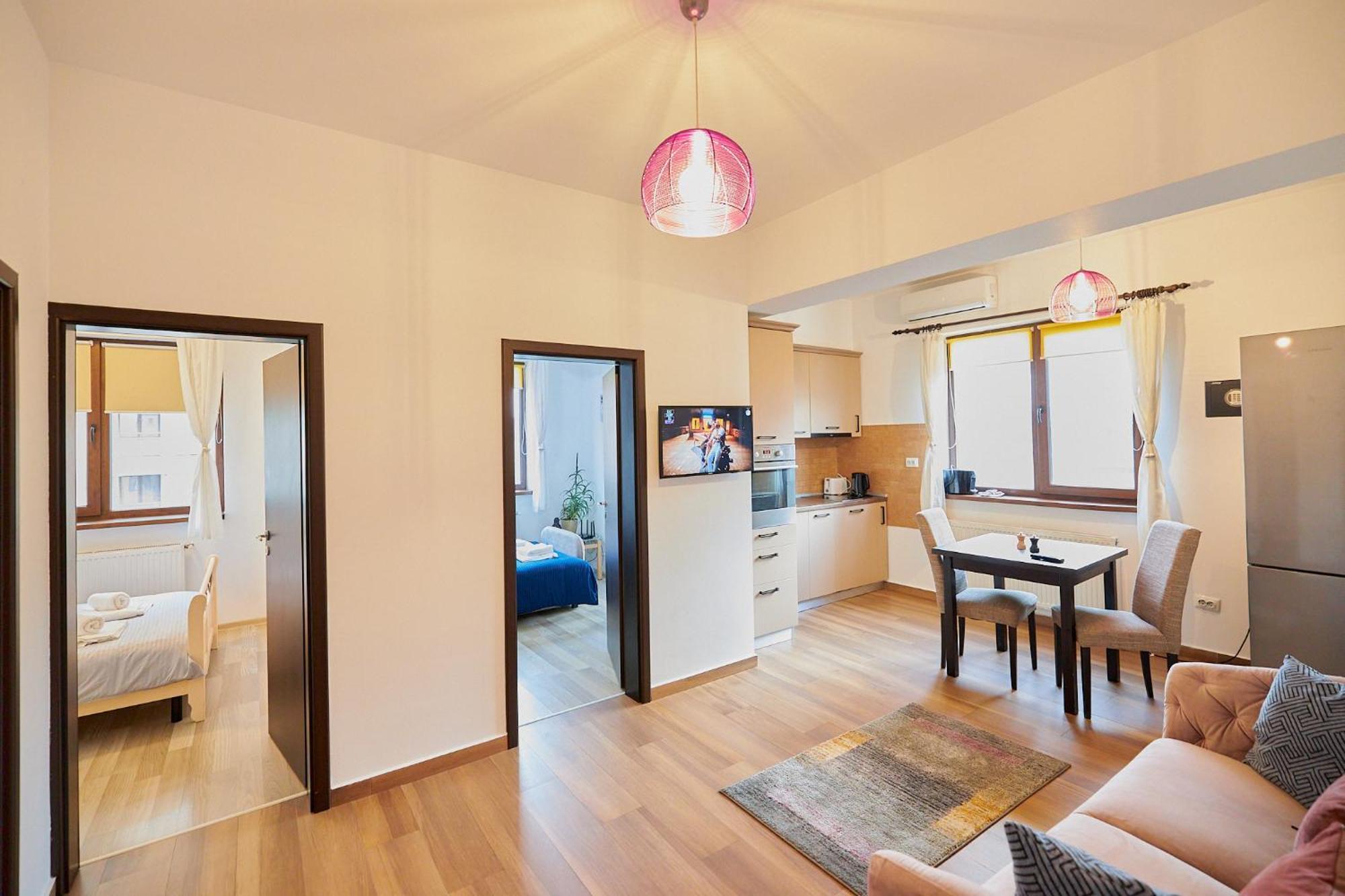 Cozy 3 Bedroom Apartments In Centre Of Iasi Palas Mall Exterior photo